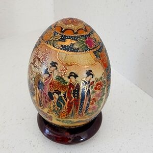 Vintage Satsuma Japanese Large Porcelain Art Egg with Intricate Design w/Stand